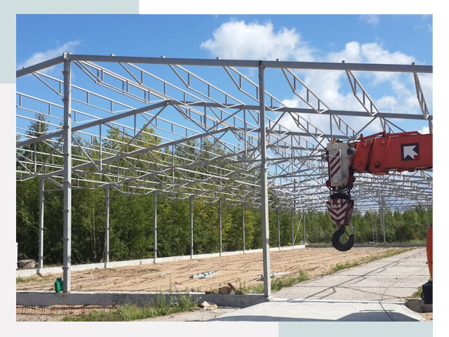 Строительство конюшен в Осинники от 615 руб. под ключ